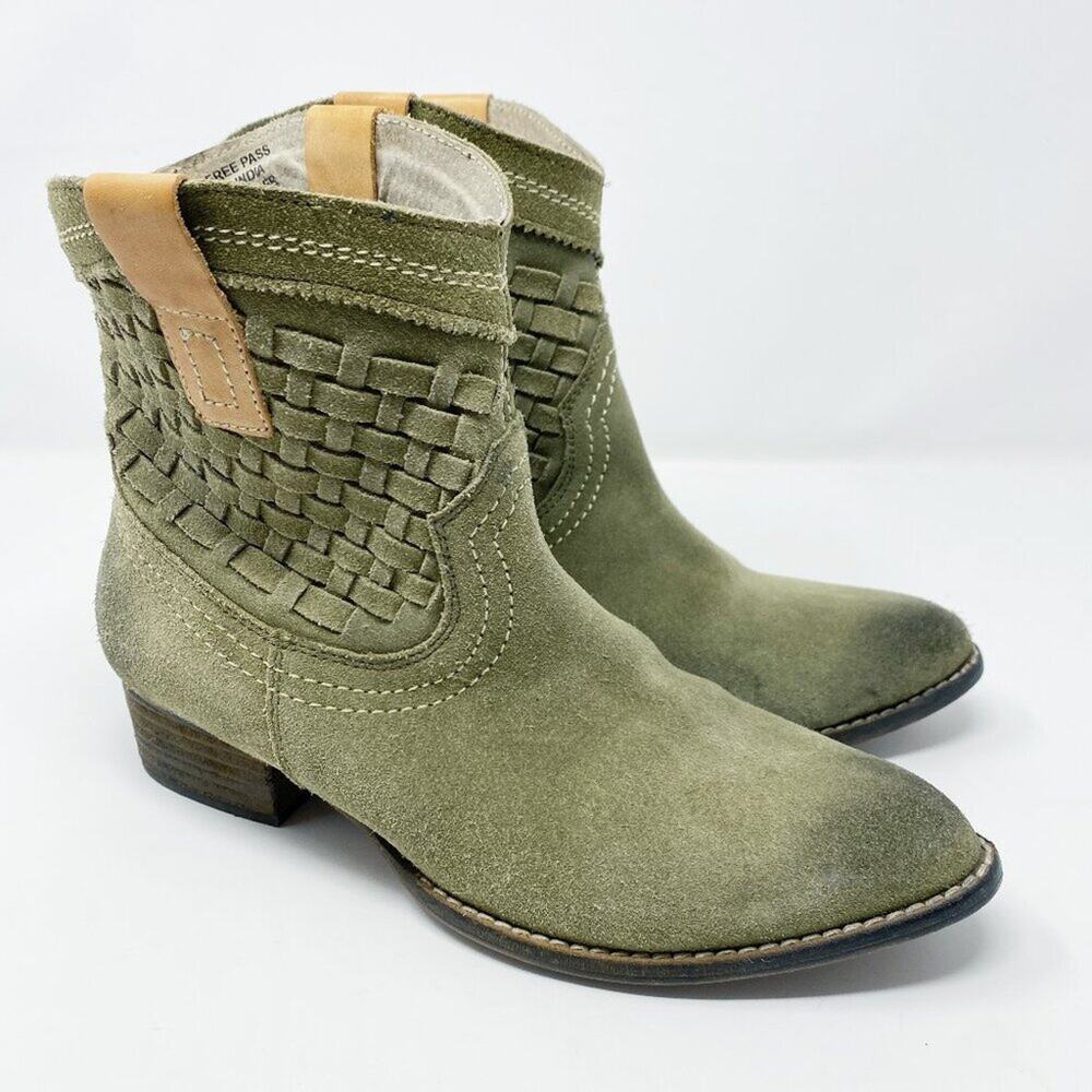 Diba True Sage Green Suede Free Pass Western Ankle Booties Women's Sz 9 Pull On